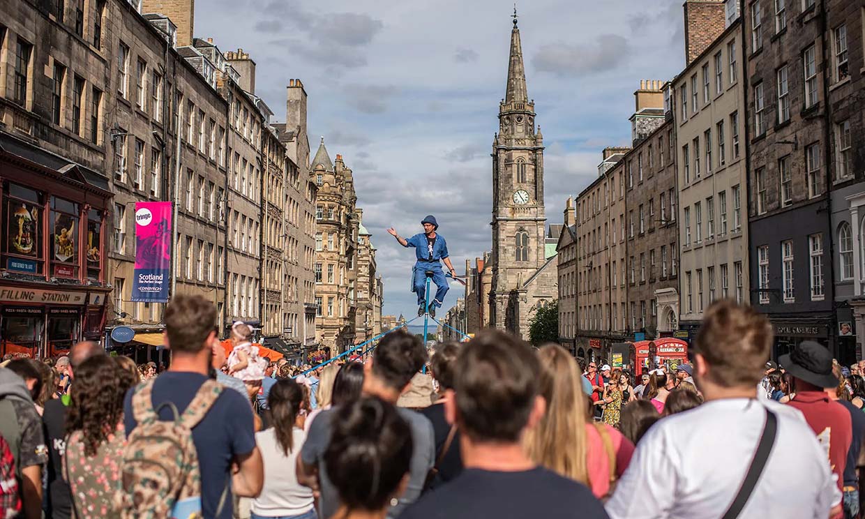 Edinburgh Unveiled: A Travel Maestro’s Practical Guide