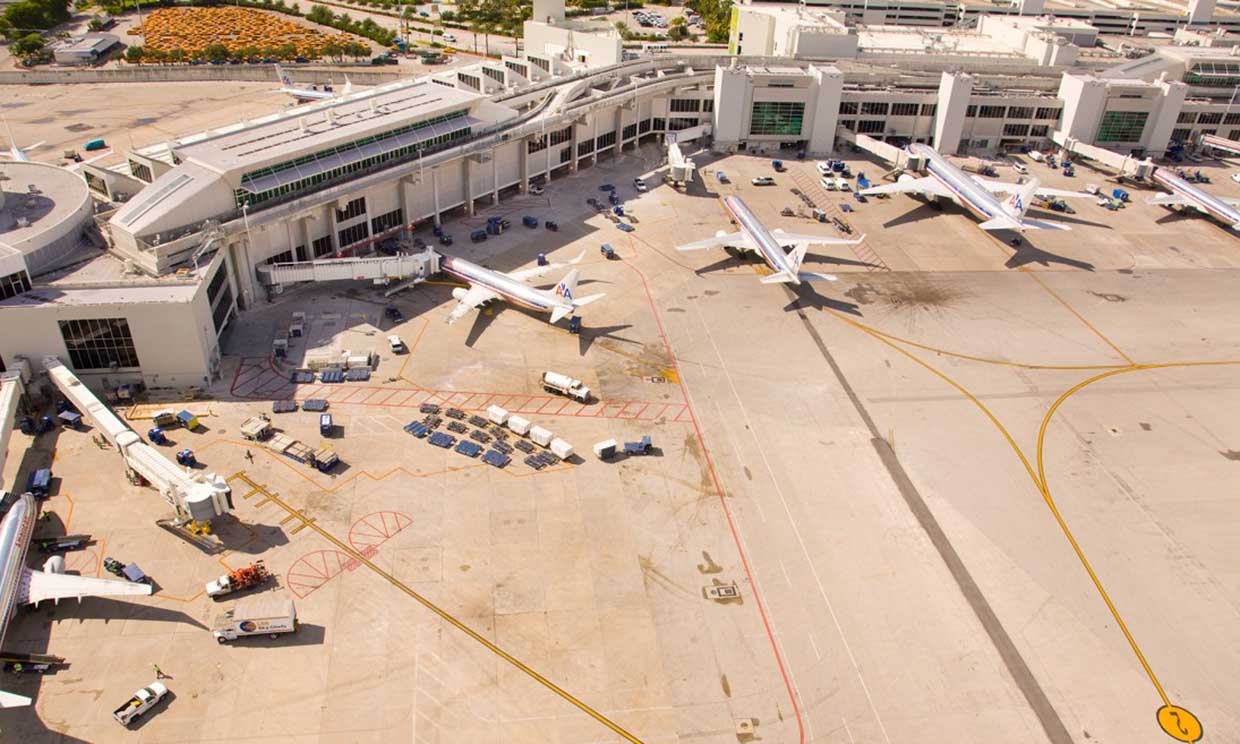 Direct Flight or Connecting Flight? A Miami Flight Booking Guide to Help You Choose the Best Route